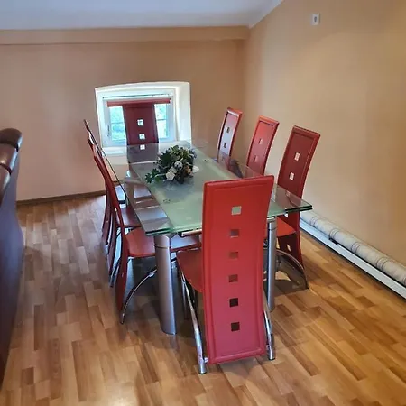 Karlo Apartment