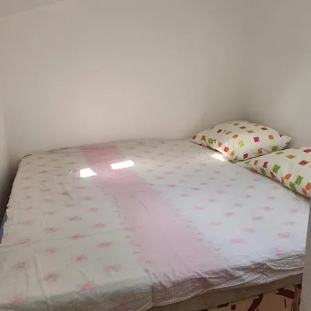 Karlo Apartment *